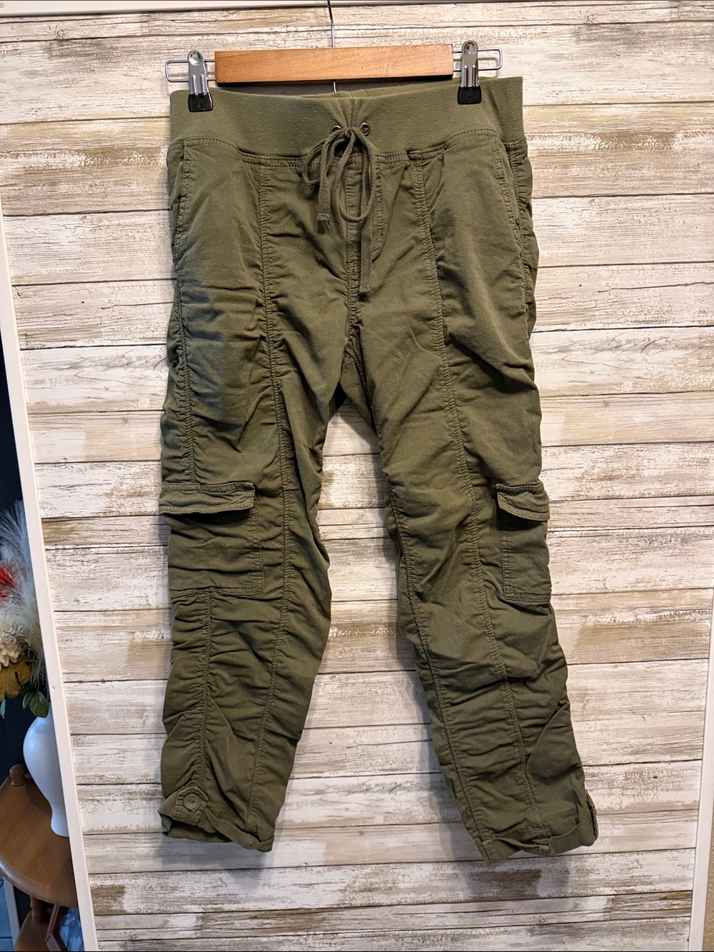 Olive green cargo drawstring waist ruching style pant leg back pockets crop